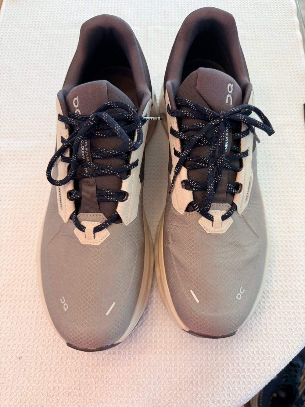 On Running Men's CloudRunner Waterproof